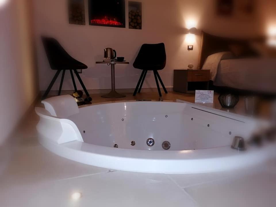 Lux Suite Ταράντο Εξωτερικό φωτογραφία