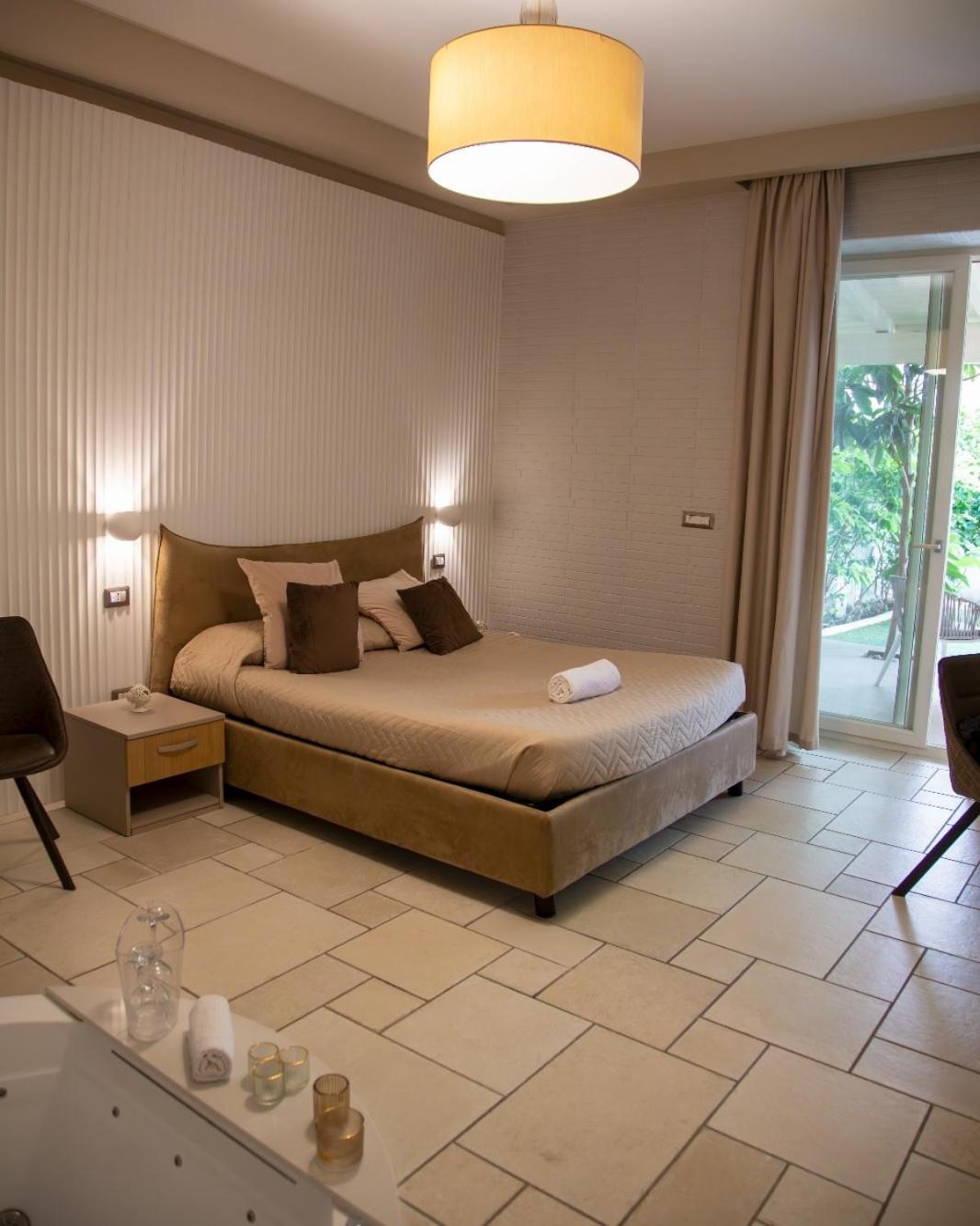 Lux Suite Ταράντο Εξωτερικό φωτογραφία